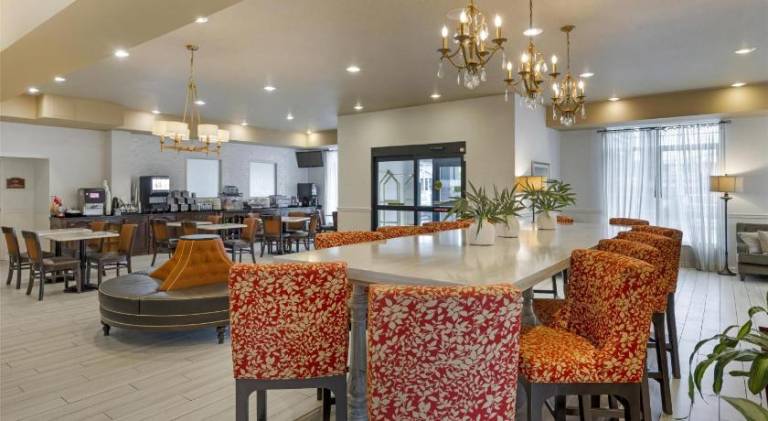 Best Western Plus Vineyard Inn & Suites — photo 5