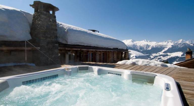 Charming chalet with jacuzzi | Dogs allowed — photo 2