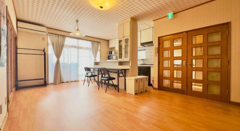 Beautiful villa with terrace, garden & jacuzzi | Perfect for remote work | Pets are welcome — photo 2