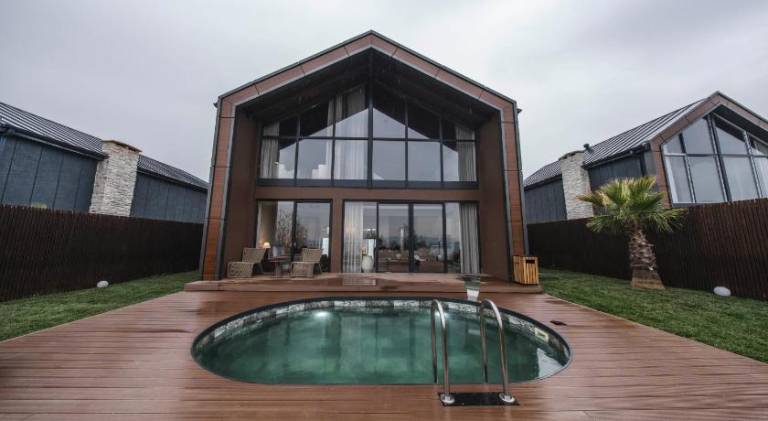 Villa with terrace, barbeque & pool — photo 5