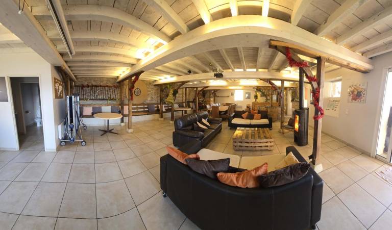 Fully equipped beautiful gite with grill, yard & patio | Pet-friendly — photo 3