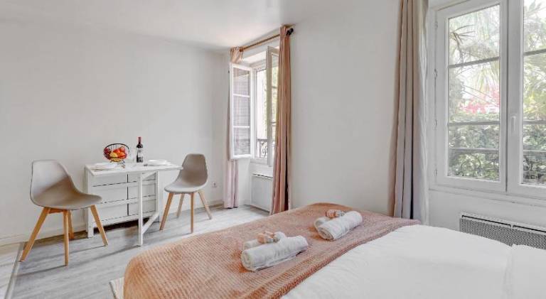 Apartment | Near Eiffel Tower in Issy-les-Moulineaux