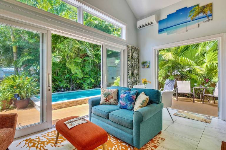 House  Bahama Village