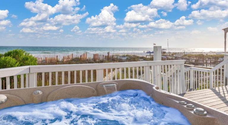 House with jacuzzi — photo 5