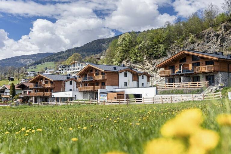Ferienhaus mit Hund in Gemeinde Uttendorf für max. 10 Personen Ferienhaus mit Hund in Gemeinde Uttendorf für max. 10 Personen