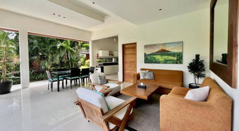Villa with pool — photo 3