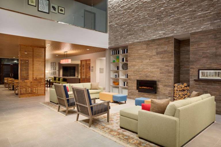 Country Inn & Suites by Radisson Asheville River Arts District — photo 2