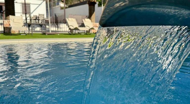 Fully equipped pleasant rental apartment with private pool, garden & terrace | Suitable for remote work | Pets are welcome in Córdoba
