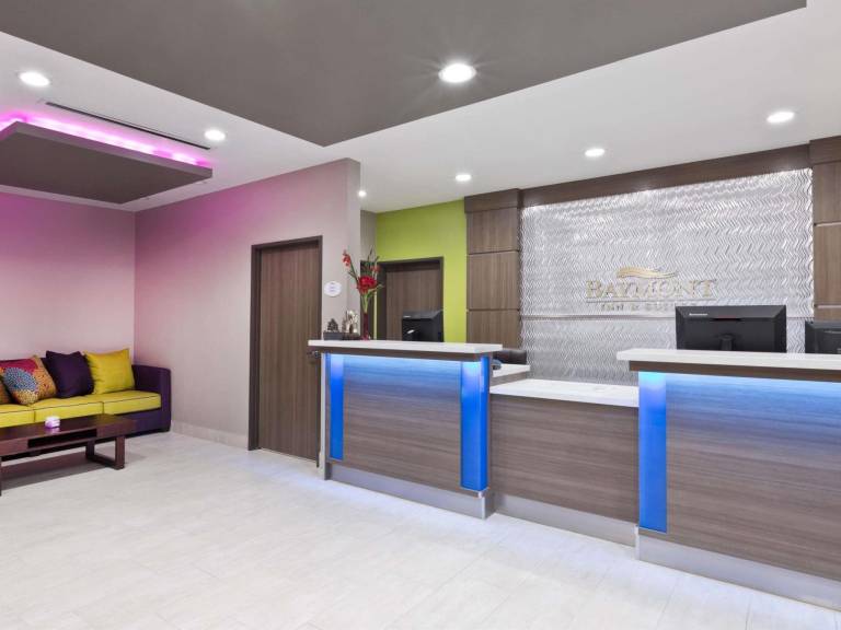 Baymont by Wyndham Bryan College Station — photo 2