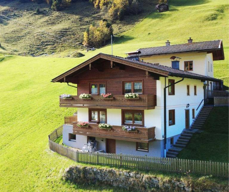 Ferienhaus in Hüttschlag für max. 10 Personen Ferienhaus in Hüttschlag für max. 10 Personen