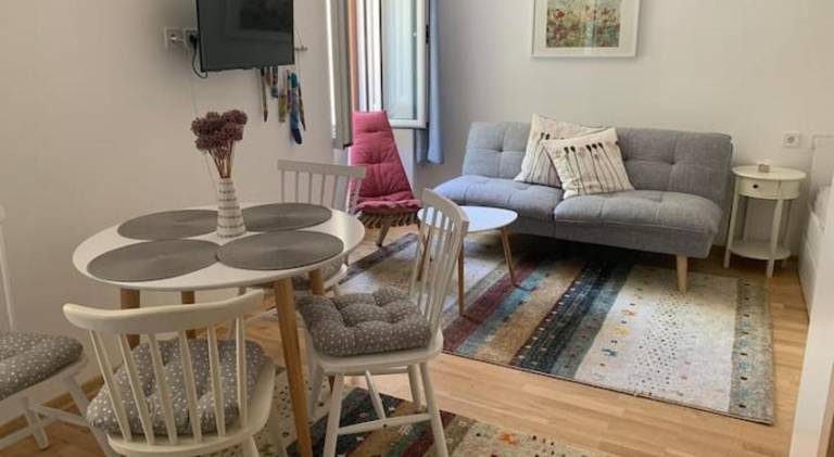 Wonderful rental apartment with terrace | Pets are welcome — photo 2