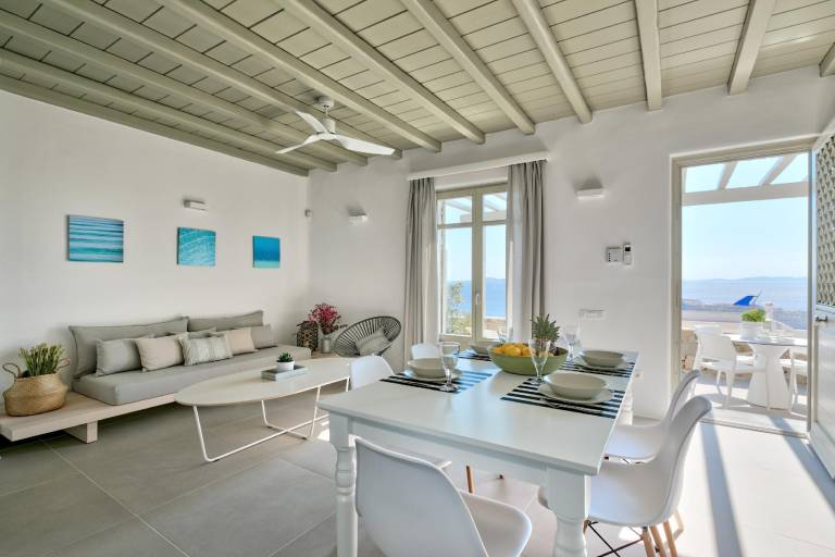 Holiday apartment with pool — photo 2