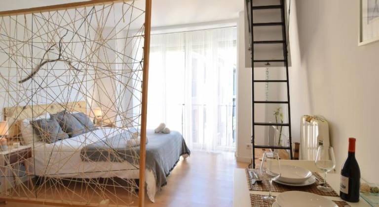Fully equipped charming apartment with patio | Close to Alcazaba of Málaga | Dogs allowed — photo 2