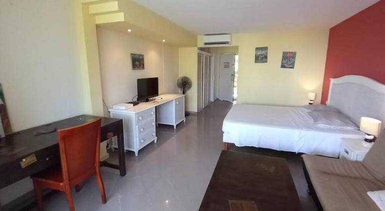 Holiday apartment with garden & patio | Perfect for remote work — photo 2