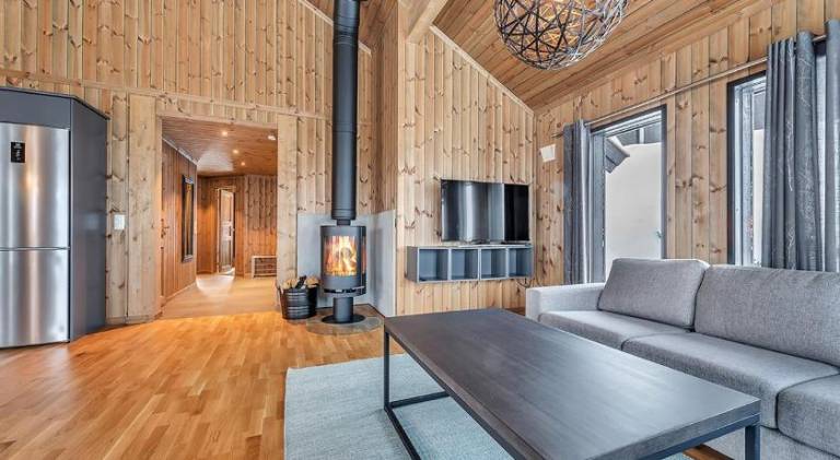 Wonderful chalet with sauna & patio | Close to the ski | Pets allowed — photo 2