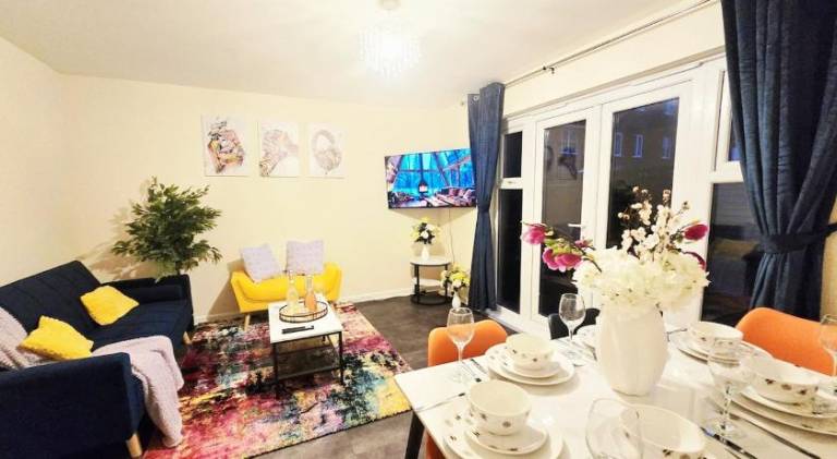 House with 1 room for 10 persons in Reading