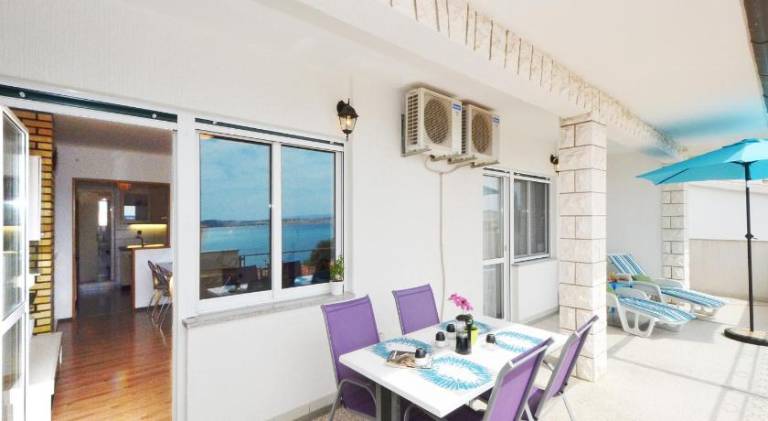 Apartment with 2 rooms for 4 persons — photo 4