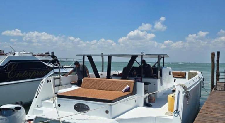 Barco privado de lujo para tu familia y amigos en Cancun-isla mujeres — photo 4