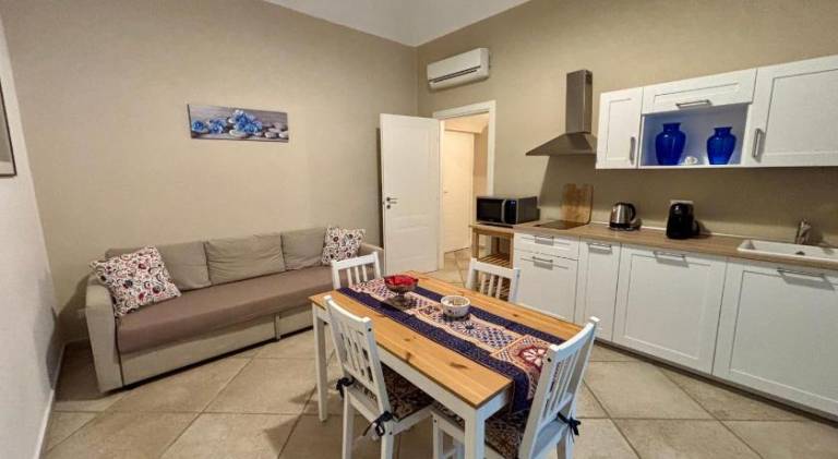 Beautiful holiday apartment with terrace | Next to Palermo Cathedral | Perfect for remote work | Dogs allowed — photo 3