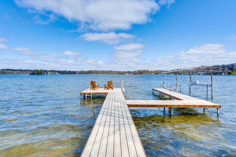 Furnished Deck w Views Mukwonago Lake House