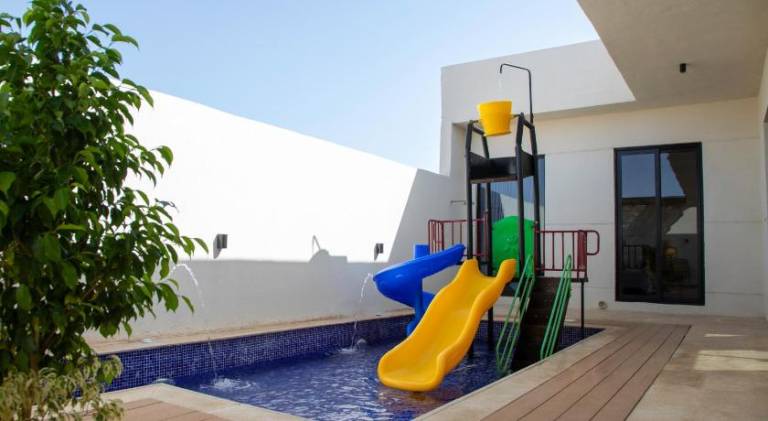 Chalet with hot tub, private pool & patio in Makkah