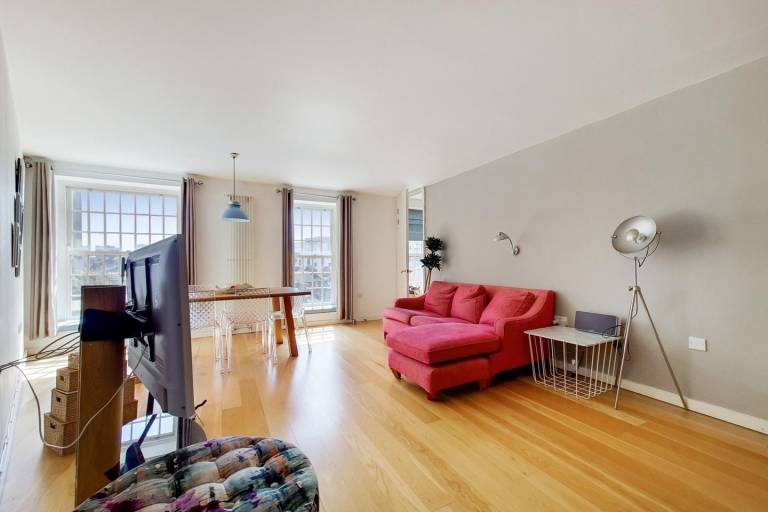 Apt - Sleeps 4 - Pets Ok - Roof Garden — photo 2