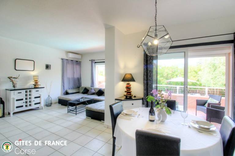 Gite with yard, pool & barbeque — photo 4
