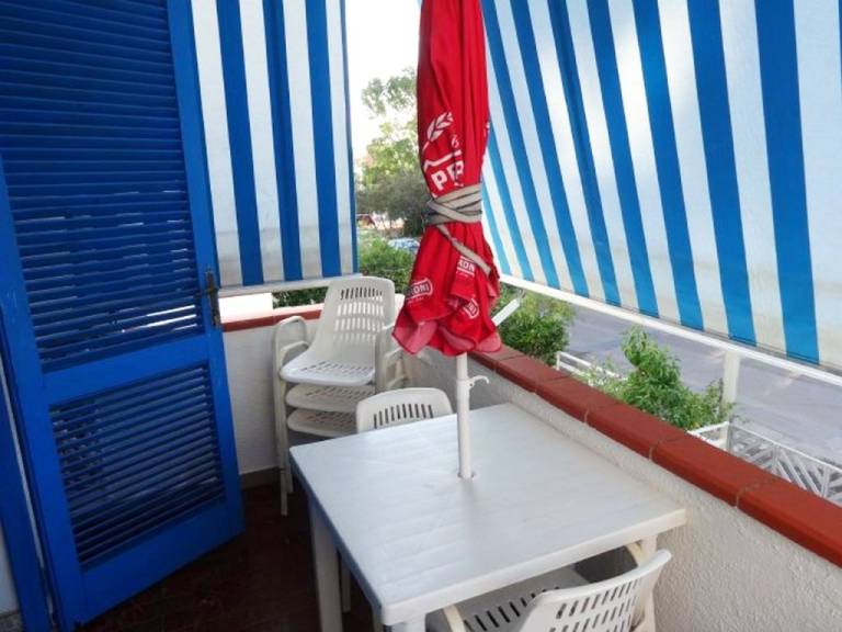 Holiday apartment with terrace | City view — photo 3