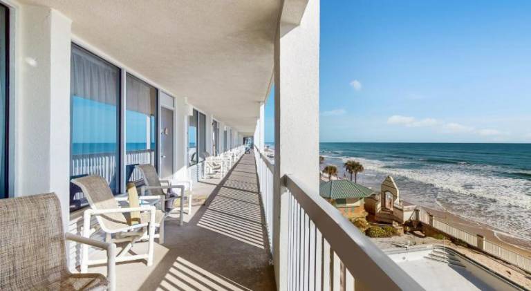 Oceanfront Condo at Daytona Beach Resort — photo 3