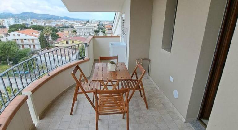 Apartment with 2 rooms for 5 persons — photo 2