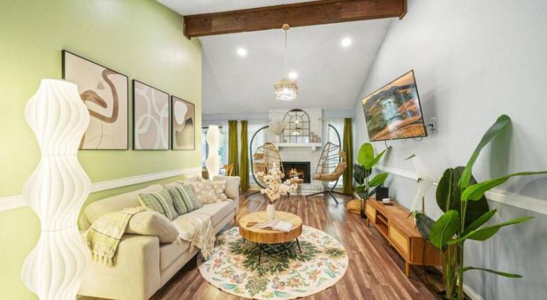 Vacation home with grill & garden in San Antonio, TX