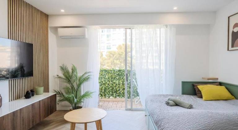 Rental apartment with patio | Next to Promenade des Anglais — photo 2