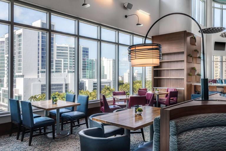 Embassy Suites by Hilton Sarasota — photo 4