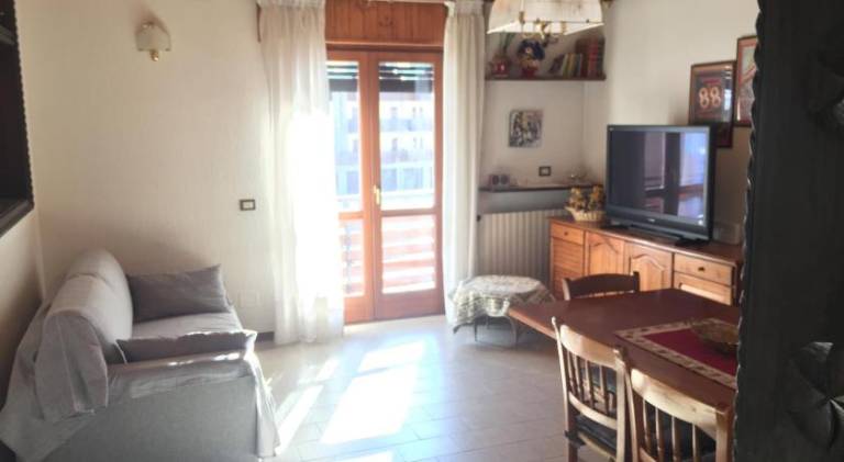Vacation home with 2 rooms for 6 persons in Ponte di Legno