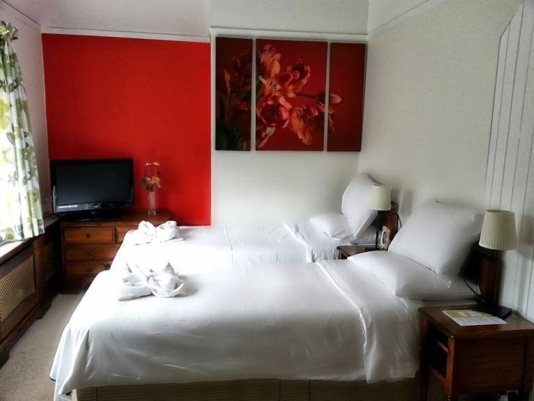 Accommodation Walton-on-Thames