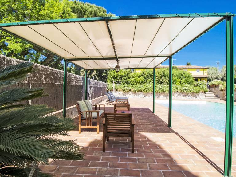 Children-friendly vacation home with patio, BBQ & yard | Pet-friendly — photo 3