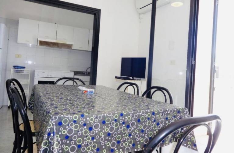 Rental apartment with BBQ | City view — photo 4