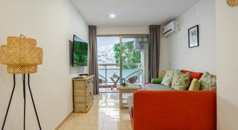 Fully equipped holiday apartment with terrace & private pool | Next to the beach | Pets are welcome — photo 2