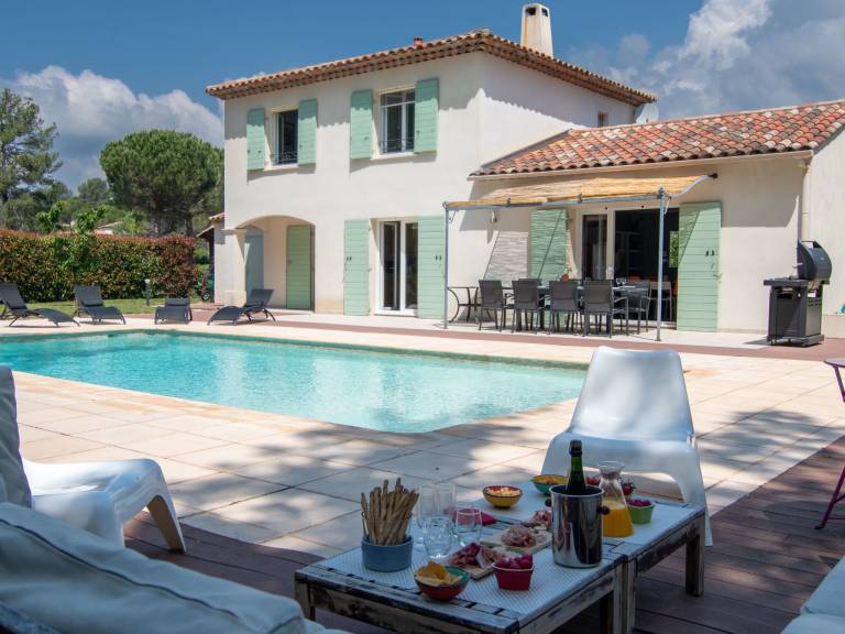 Ferienhaus in Bagnols-en-Forêt, Saint-Paul-en-Forêt für max. 8 Personen, Ferienhaus in Bagnols-en-Forêt, Saint-Paul-en-Forêt für max. 8 Personen,