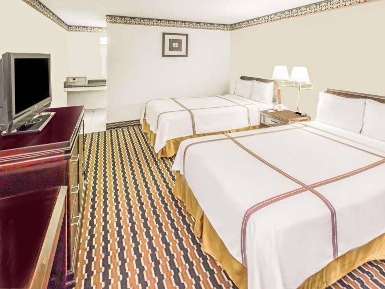 Travelodge by Wyndham Shreveport LA