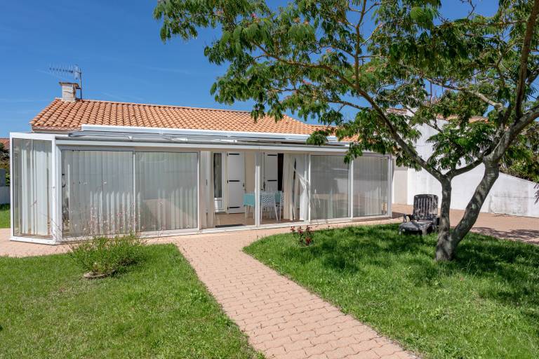 Holiday Home 'Maison Avec Jardin 400m Du Centre' with Garden and Wi-Fi — photo 2