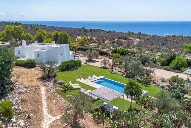 House with barbeque, garden & private pool | Water view — photo 2