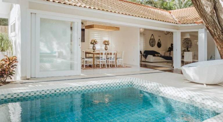 Vacation home with pool — photo 3