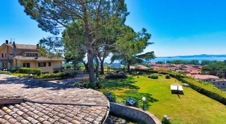 Rental apartment with yard, terrace & pool | Good for workation | Pets allowed — photo 4