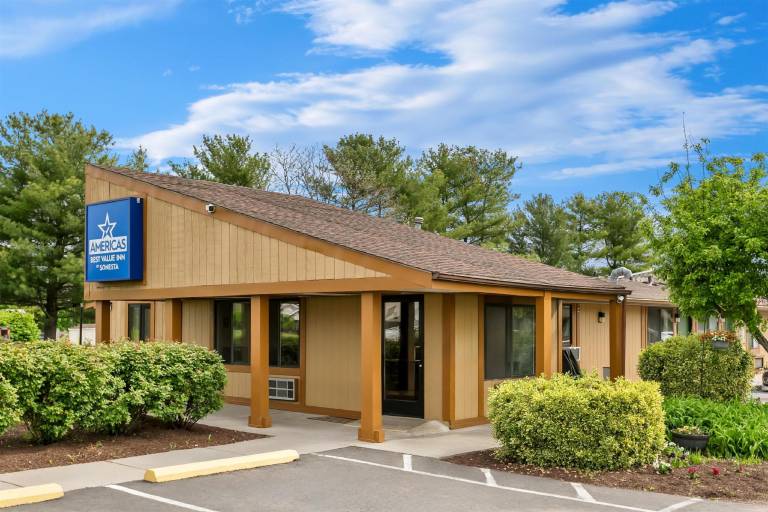 Americas Best Value Inn Martinsburg — photo 2