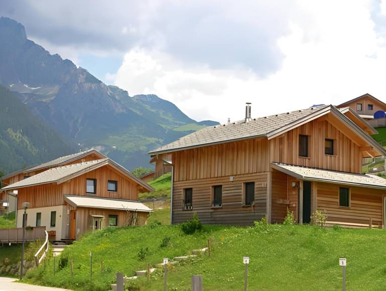 Vacation home with barbecue, sauna & patio in Annaberg-Lungoetz