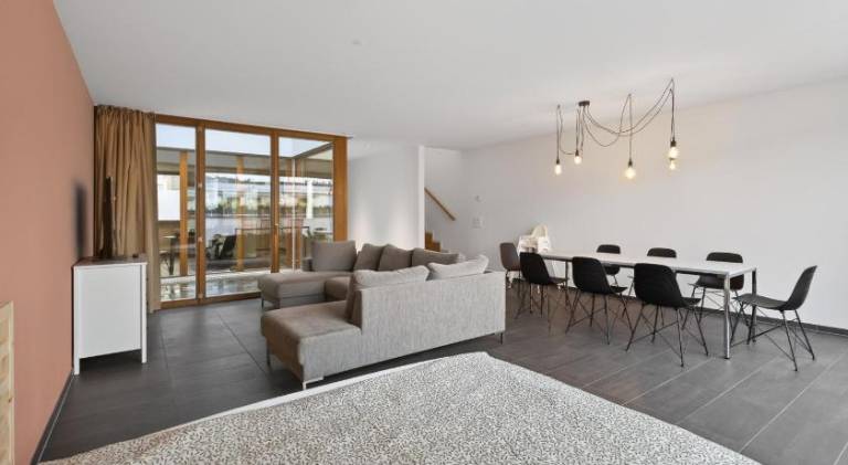 Exclusive Rooftop Duplex Penthouse, Hot Tub, 2 Terrace Views, 230sqm, Downtown, 6min walk to main st — photo 2