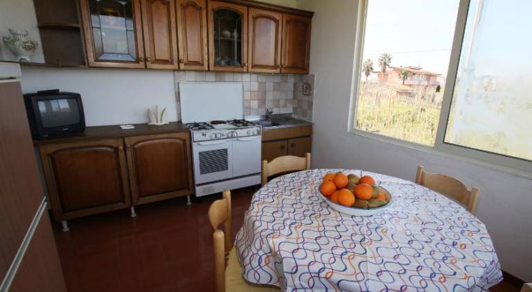 Rental apartment with 2 rooms for 5 persons — photo 4