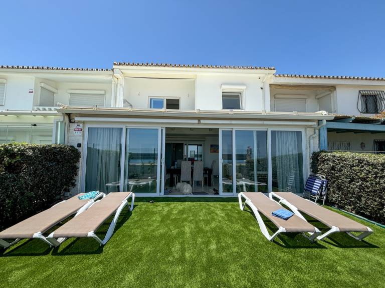 Vacation Home "Beach House El Saladillo" with Sea View, Private Tennis Court & Wi-Fi — photo 4