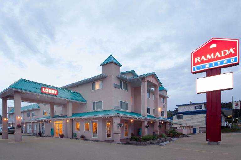 Ramada by Wyndham 100 Mile House in 100 Mile House, BC